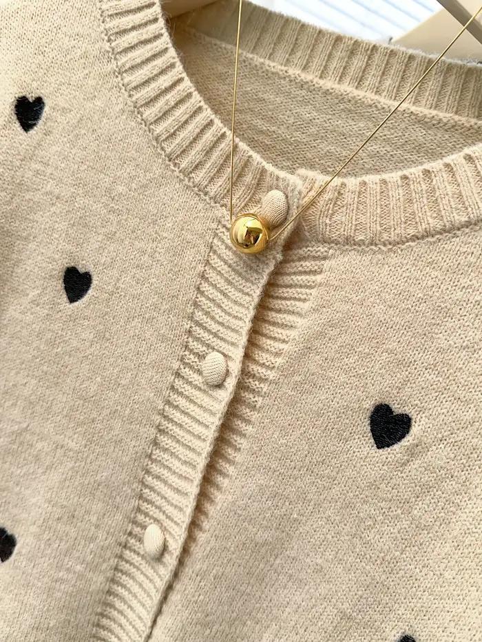 Cardigan pour femme avec broderie en forme de cœur pull en tricot boutonné sur le devant manteau décontracté et élégant pour l'automne et l'hiver