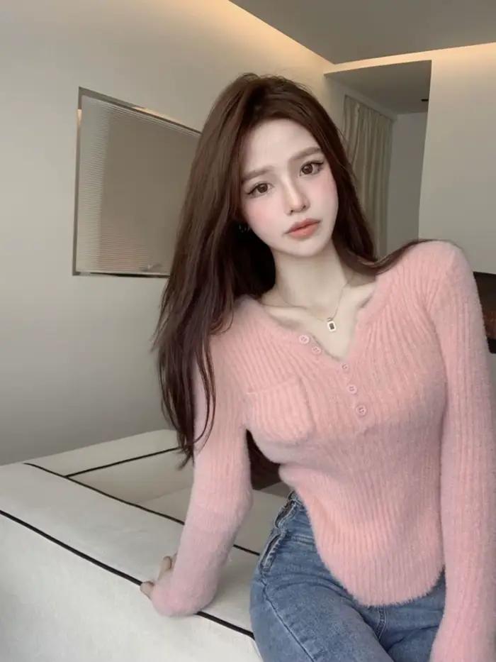 Pull tricoté élégant à manches longues et col en v pour femme