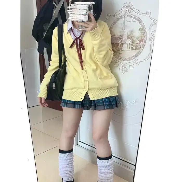 Pull Uniforme Jaune Anime pour Femme