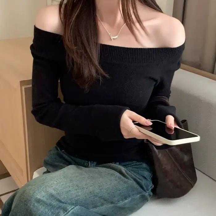 Pull en polyester UOSU bleu ciel avec fente latérale pour femmes élégantes pour l'automne-hiver occasions variées