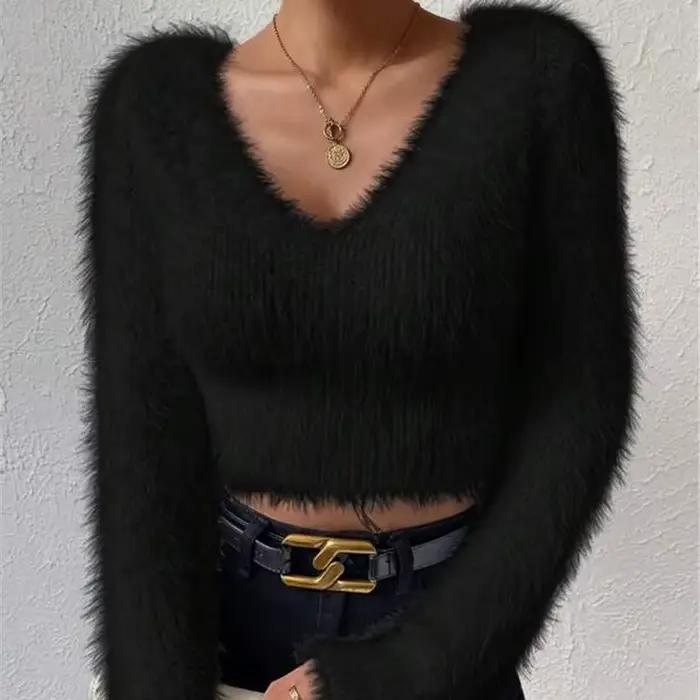 Pull en tricot uni pour femmes, col en V, coupe cintrée, fourrure courte, style bohème, nouvelle collection automne hiver 2025