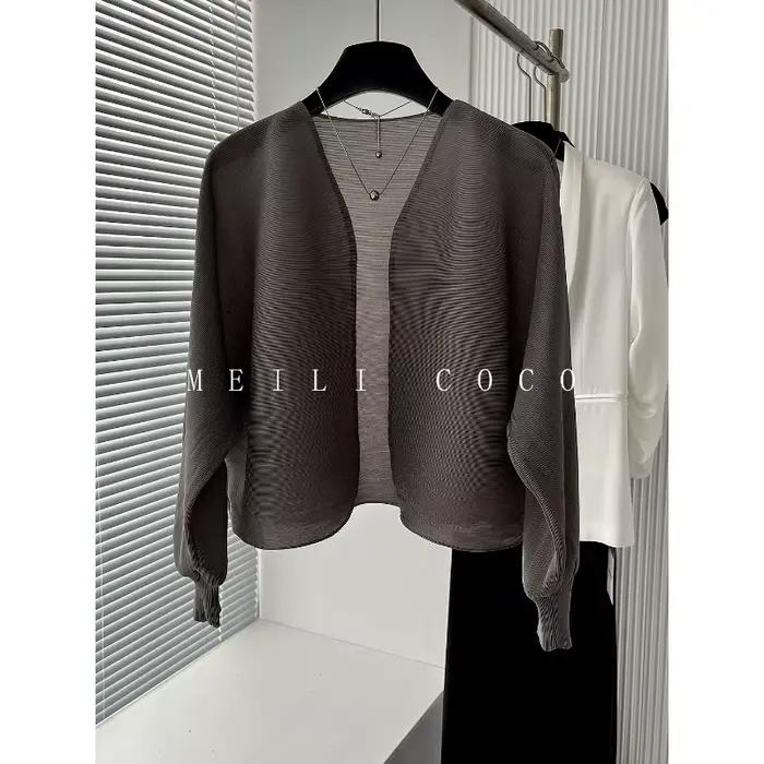 Cardigan Plissé Miyake pour Femme Élégant, Décontracté, Unicolore, Coupe Amples et Courtes Occasions Spéciales Printemps Et Été