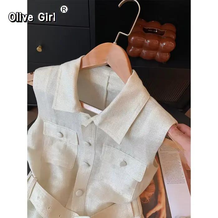 Gilet rétro uni à col polo sans manches style vêtement de travail été 2026 amincissant ceinturé haut de gamme femme occassions spéciales confortable tricoté polyester coton solide brodé
