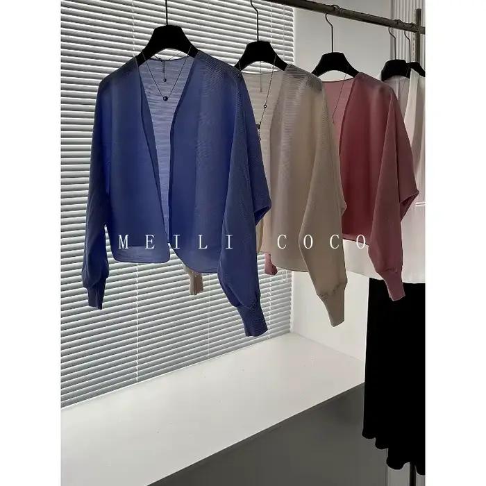 Cardigan Plissé Miyake pour Femme Élégant, Décontracté, Unicolore, Coupe Amples et Courtes Occasions Spéciales Printemps Et Été