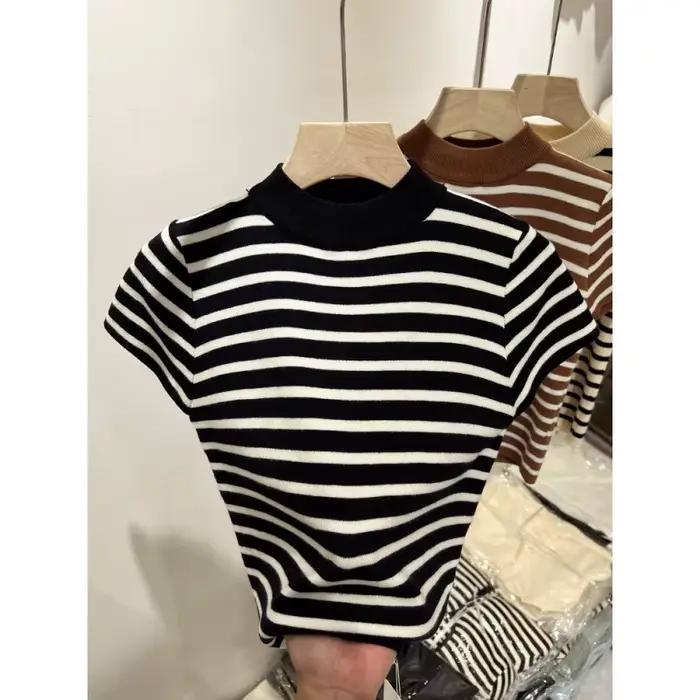 Pull à demi-col roulé rayé pour femme