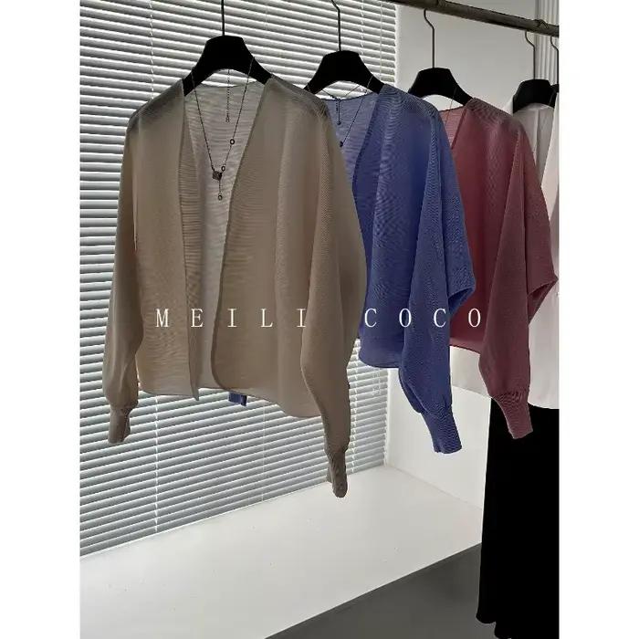 Cardigan Plissé Miyake pour Femme Élégant, Décontracté, Unicolore, Coupe Amples et Courtes Occasions Spéciales Printemps Et Été