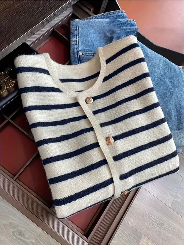 Cardigan rayé pour femme élégant et confortable à la mode pour automne et hiver à offrir pour Saint Valentin