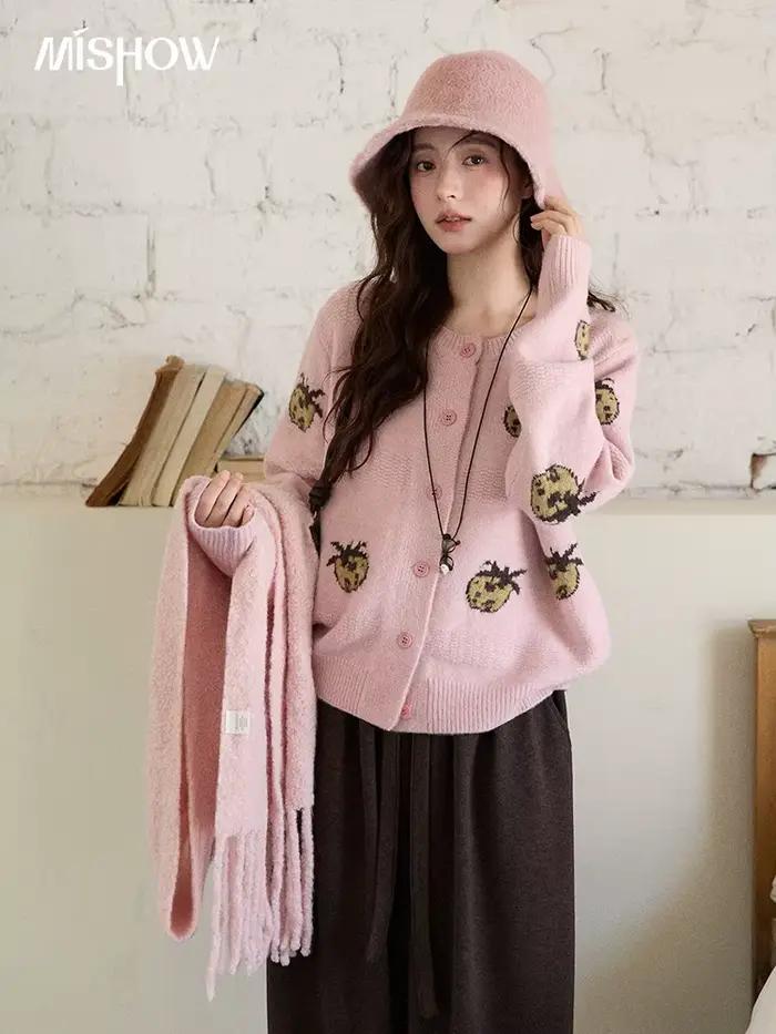 MISHOW Cardigan femmes 2025 automne hiver mode Fuuny ananas Jacquard col rond simple boutonnage pull femme MXE87Z2752