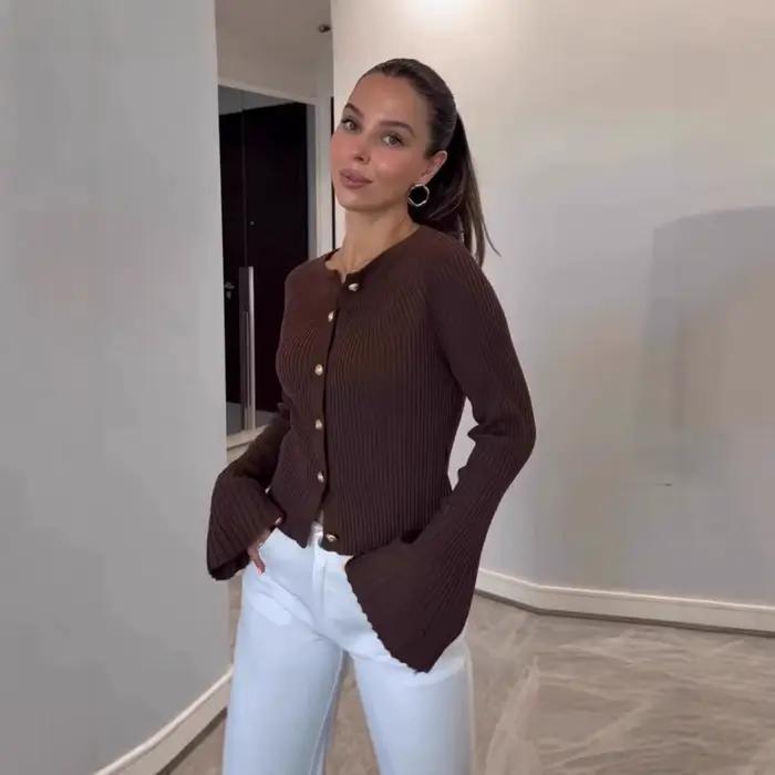 Pull femme couleur unie bas fileté haut simple boutonnage 2025 automne et hiver