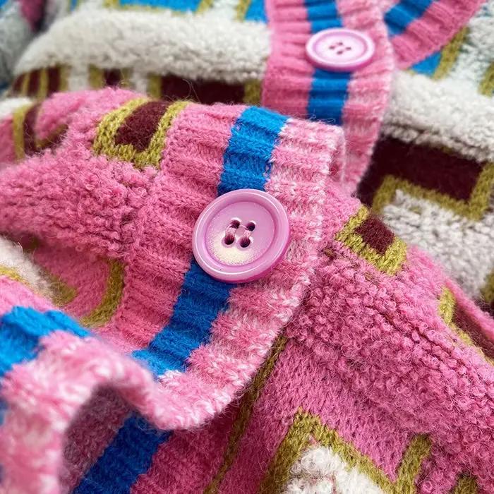 Pull en tricot arc-en-ciel à col en v pour femme