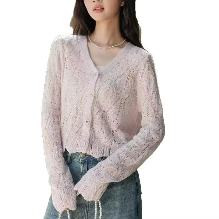Cardigan en tricot rose ajouré pour femme