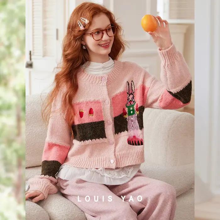LOUIS YAO pull femme 2025 automne laine multicolore épissage motif de dessin animé broderie tricoté Cardigan Micro manteau élastique