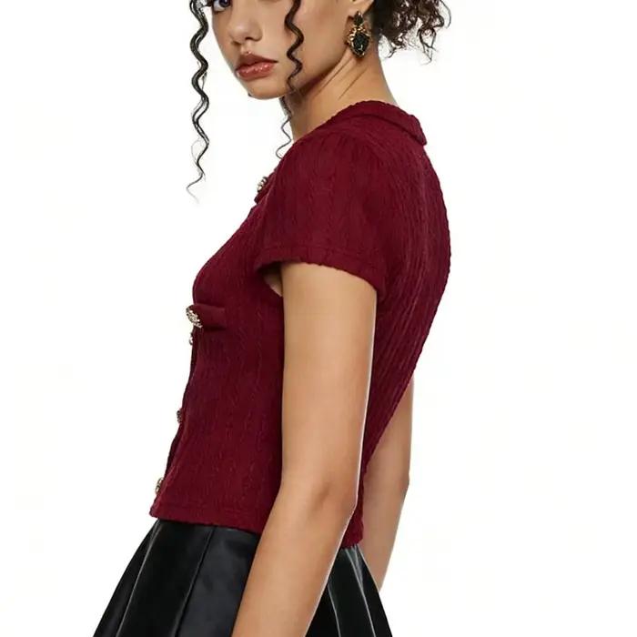 Nouveau cardigan en maille bordeaux rétro élégant de style européen et américain 2026 - Haut ajusté à manches courtes