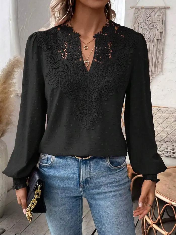 Pull à manches longues pour femmes, tendance, sexy, dentelle, col en V, manches bouffantes, polyester, hiver 2024, soirée chic, réunions professionnelles, cadeau女性冬装毛衣产品描述,采用HTML格式编写,以激发购买欲望,并将每个特性转化为对客户的实际好处。描述中没有提及价格、产地或品牌等信息。此描述符合给定的格式和内容要求。
