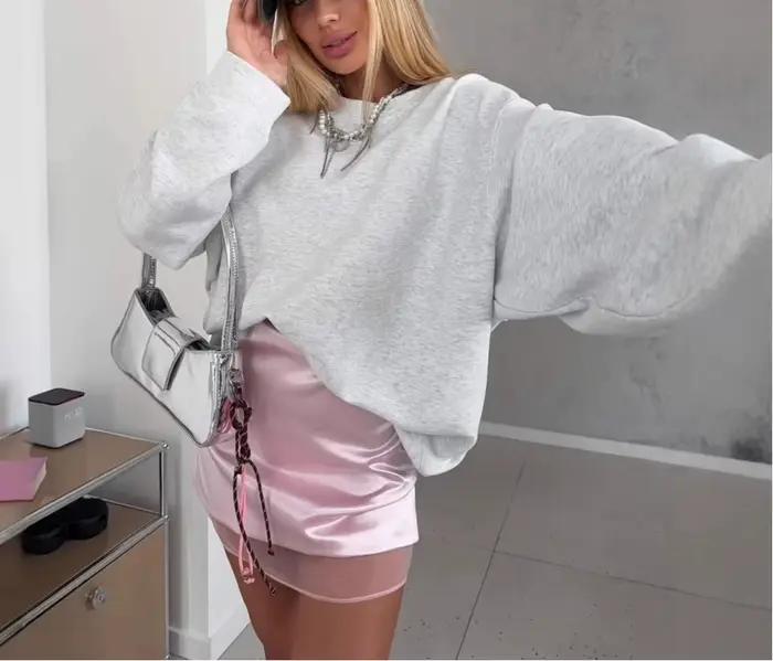 Nouveau pull gris clair à col rond pour femmes, style streetwear, confortable et élégant pour l'automne-hiver