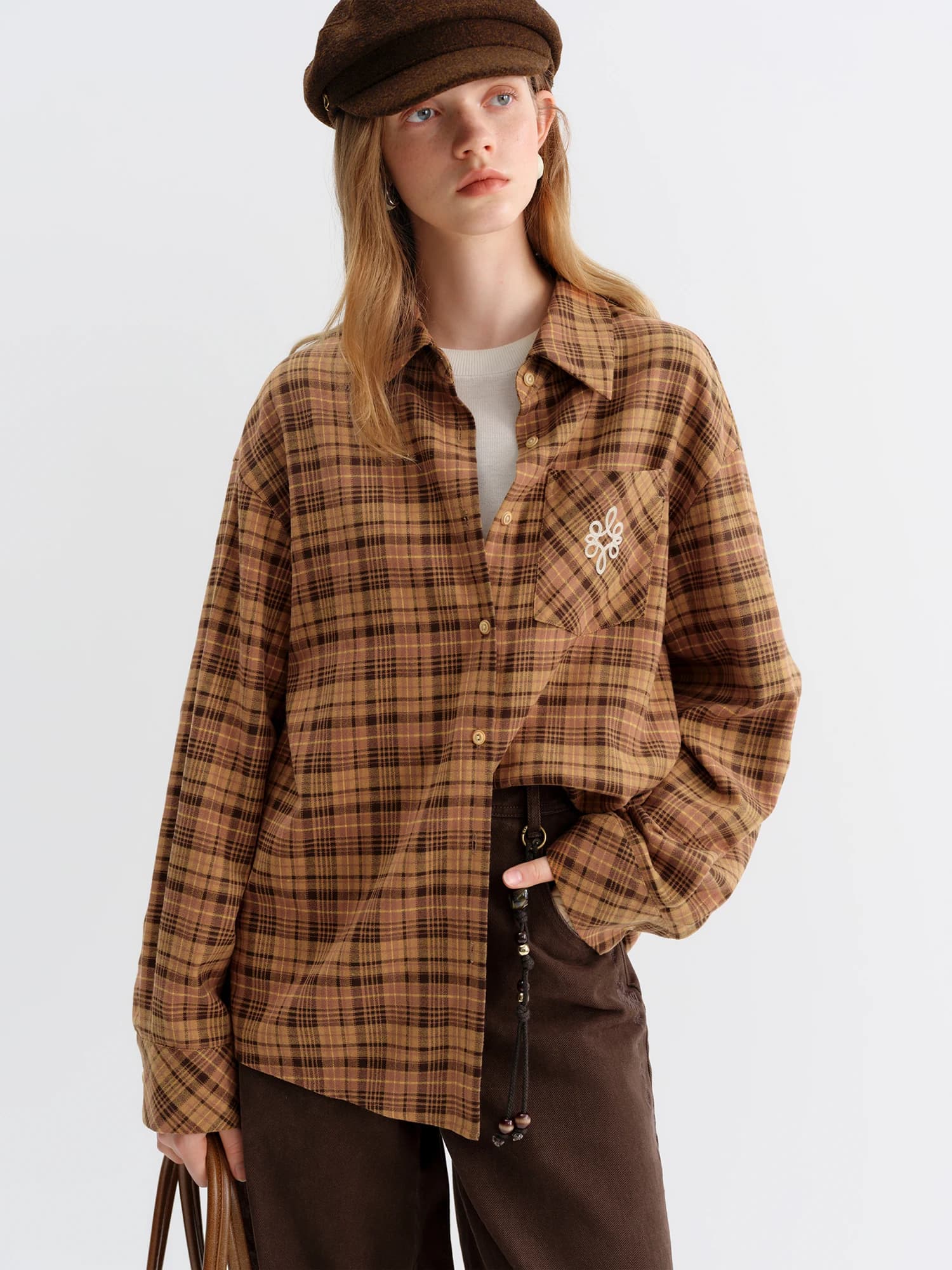 FSLE chemise à carreaux brossés femmes hiver 2025 nouveau à manches longues Plaid rétro broderie che