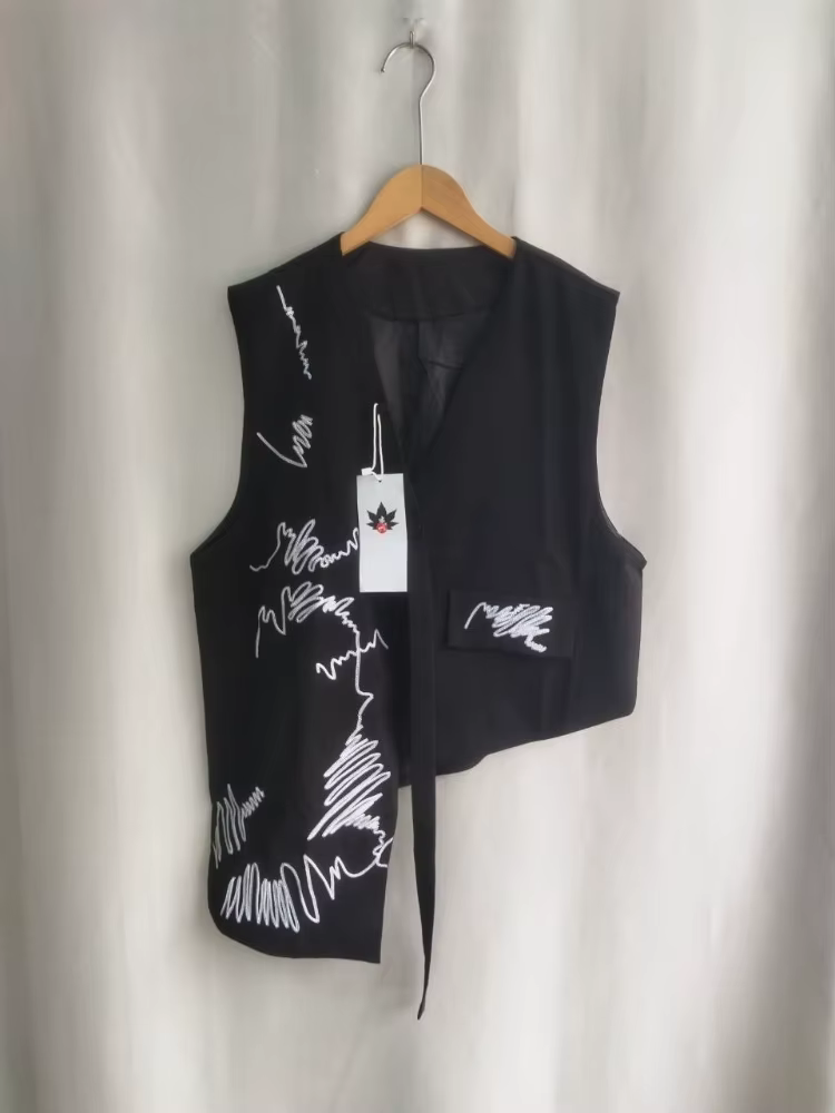 Gilet brodé noir de Style chinois pour femmes, haut ample sans manches, Vintage, mode irrégulière, m