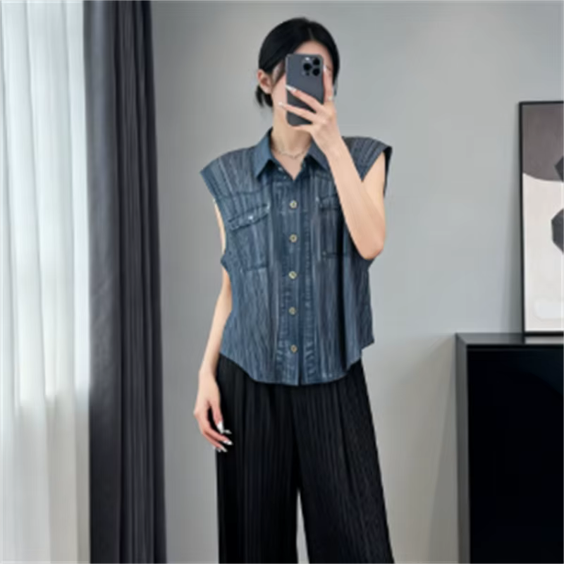 Gilet plissé Miyake en imitation denim pour femme, sans manches, à revers, style chemise, à simple b