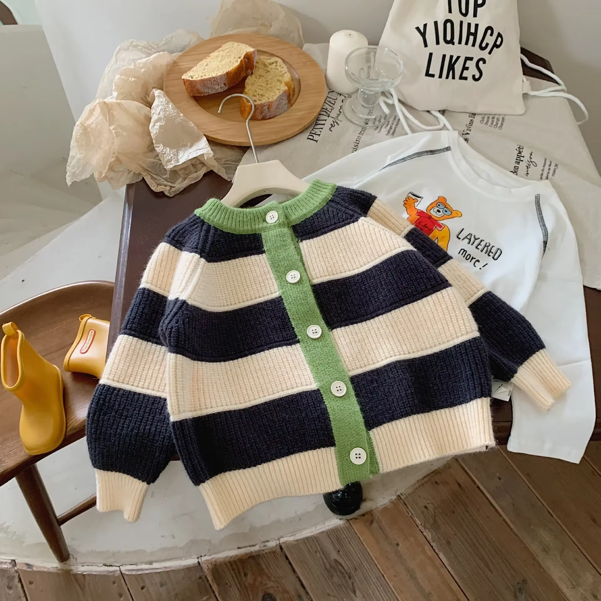 Pull pour enfants édition coréenne garçons et filles rayé couleur bloquée pull manteau 2025 automne