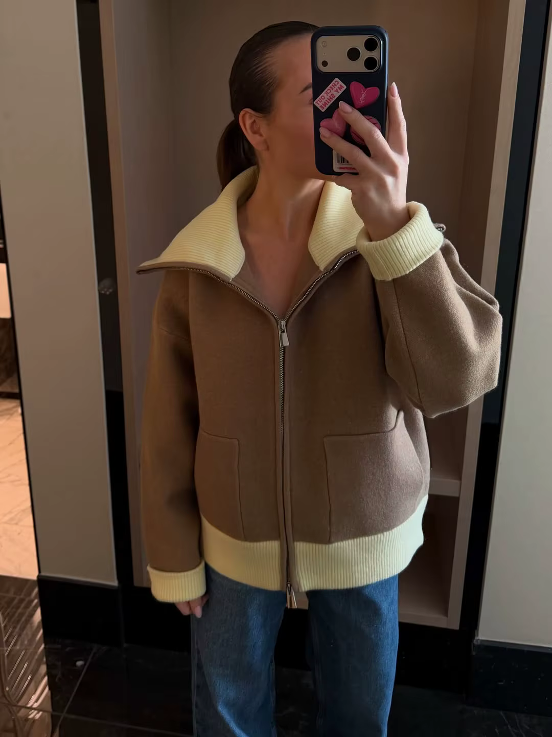 Pull zippé contrasté tendance pour femme, chic, à manches longues, col montant, avec poches, élégant