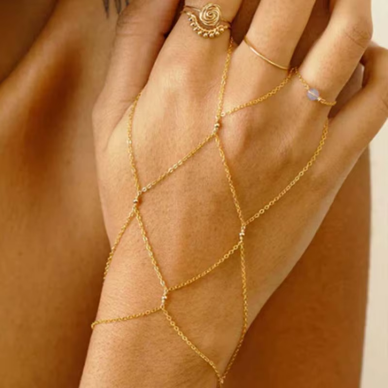 Bracelet de main en maille métallique tendance pour femme, couleur or minimaliste, bracelet de poign