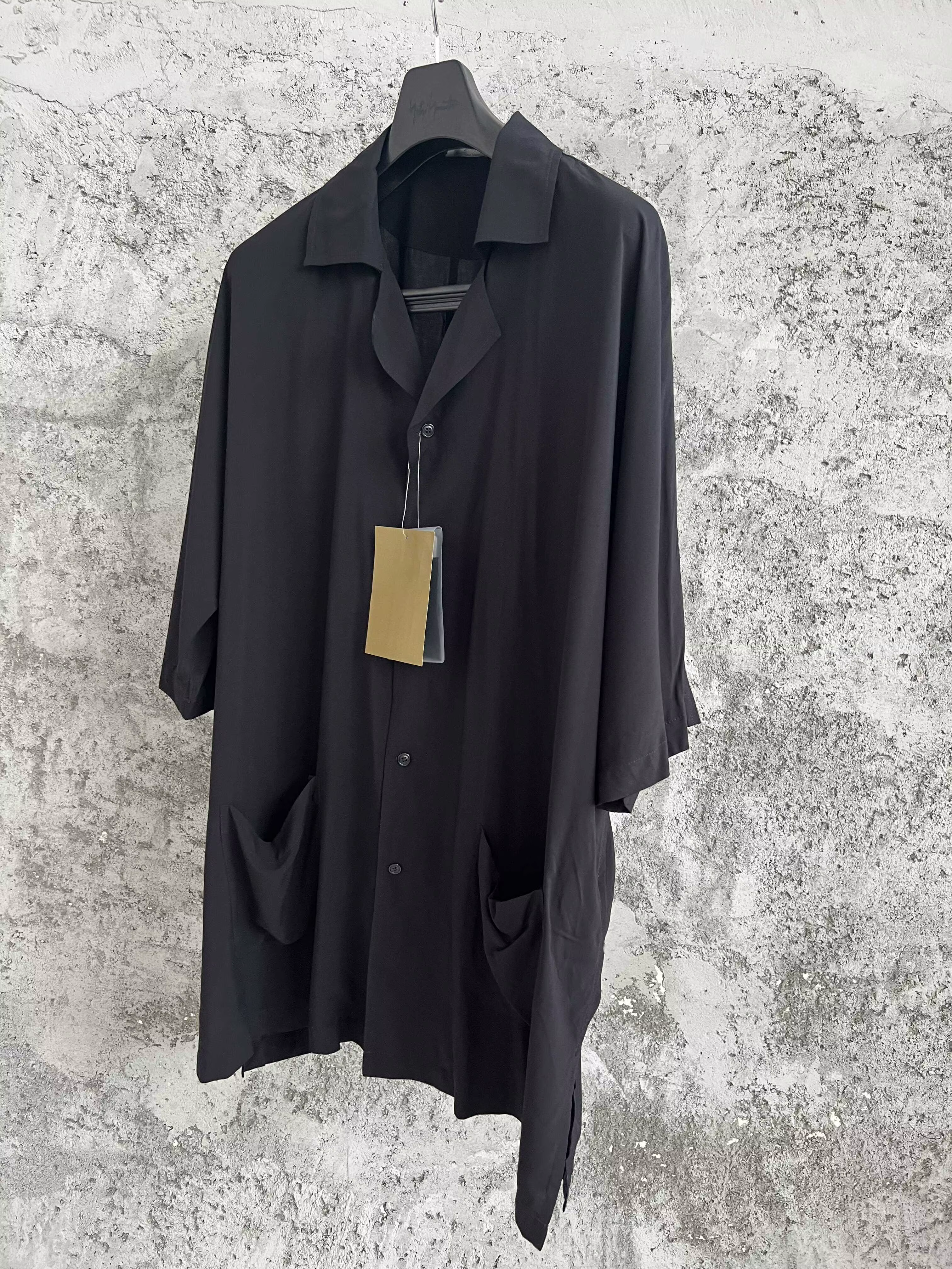 Chemise fine à manches courtes et col cubain foncé pour hommes, grande manche cinq-quarts