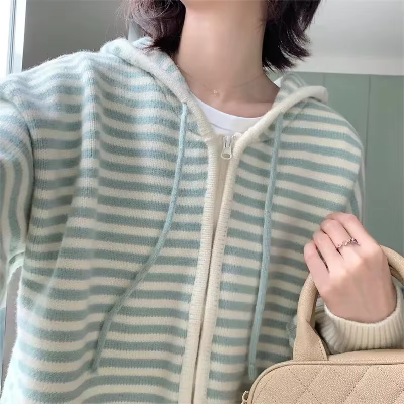 Cardigan en tricot rayé, automne et hiver, nouveau, ample, doux, niche, style décontracté, style uni