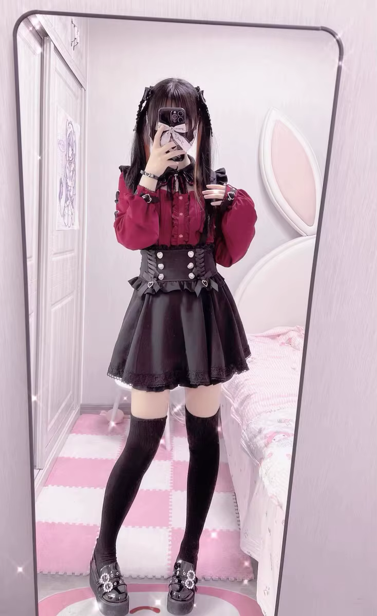 Ensemble haut à épaules dénudées Pure Desire et jupe taille haute amincissante, style jeune fille, c