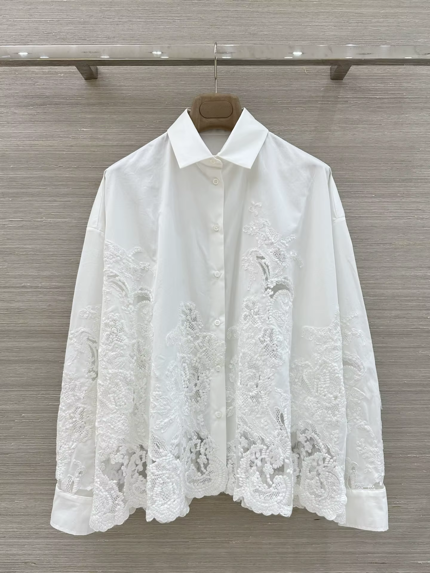 Chemisier Femme Blanc Décontracté à Col Polo, Broderie Florale en Dentelle Lourde, Boutonnage Simple