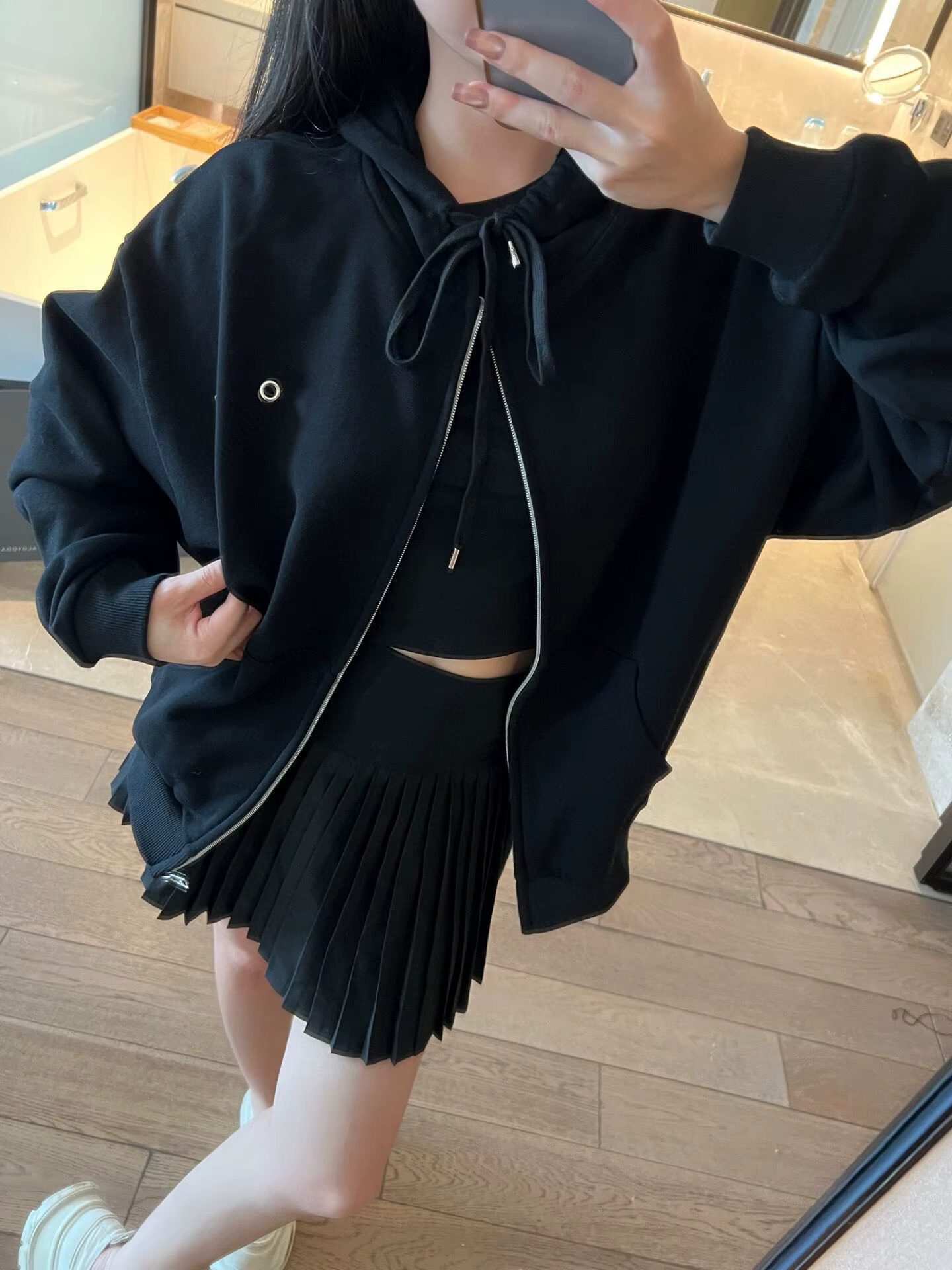 Un nouveau cardigan sportif et décontracté ample et délavé pour l'automne et l'hiver
