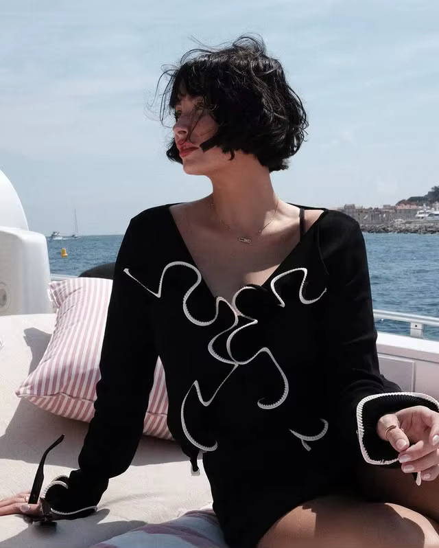 Cardigan court tricoté jaune à volants pour femmes, pull noir à manches longues Y2K à lacets, vêteme