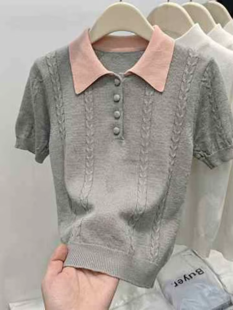 Polo en maille torsadée gris à manches courtes pour femme, col contrastant rose fin, boutonné, coupe