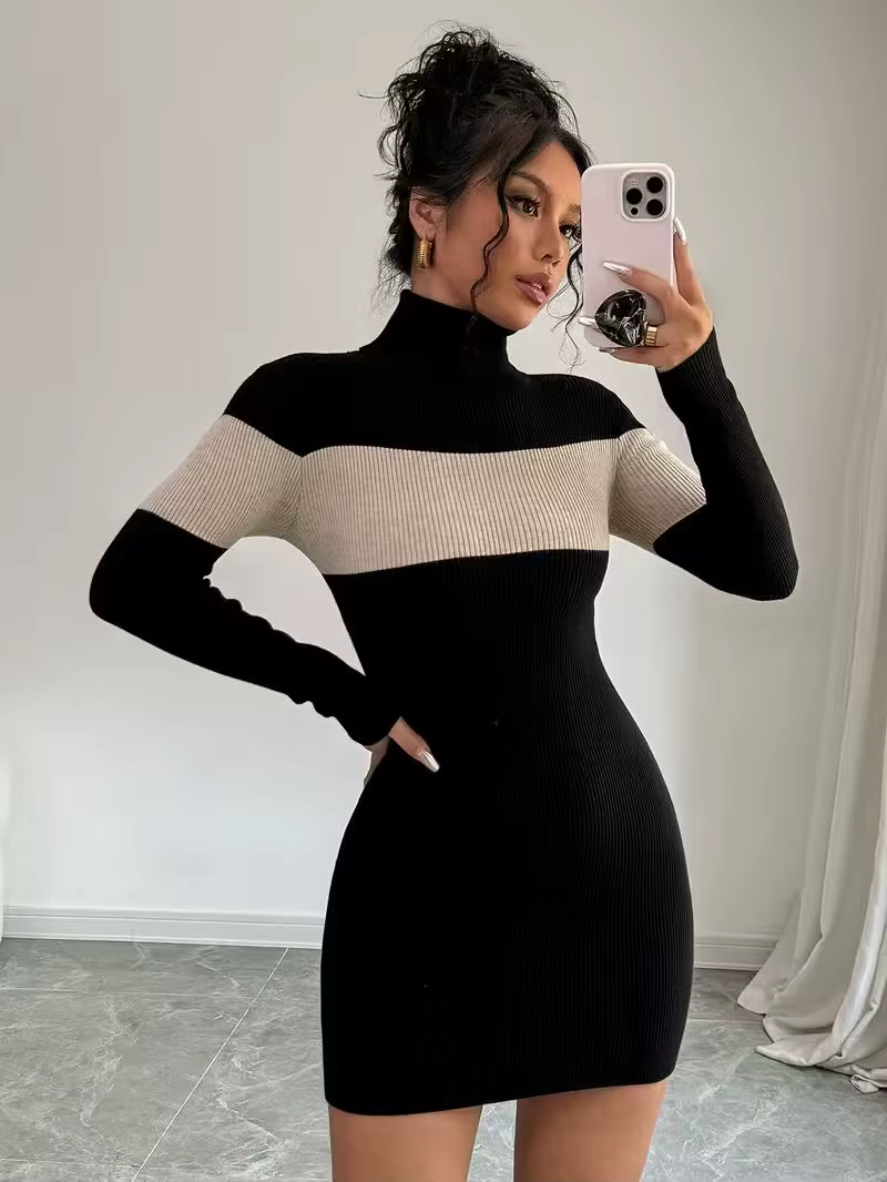 Robe en tricot ajustée à col montant et blocs de couleur – Vêtement élégant pour femme automne/hiver
