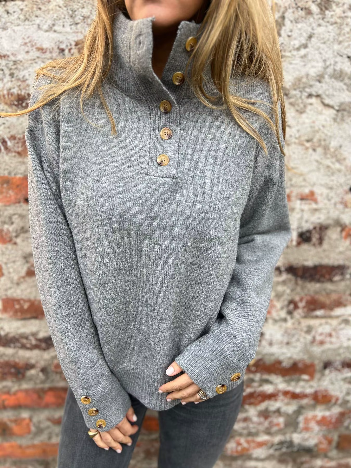 Automne et hiver nouveau col montant pull pull femmes tricots mode pull couleur unie bouton décontra