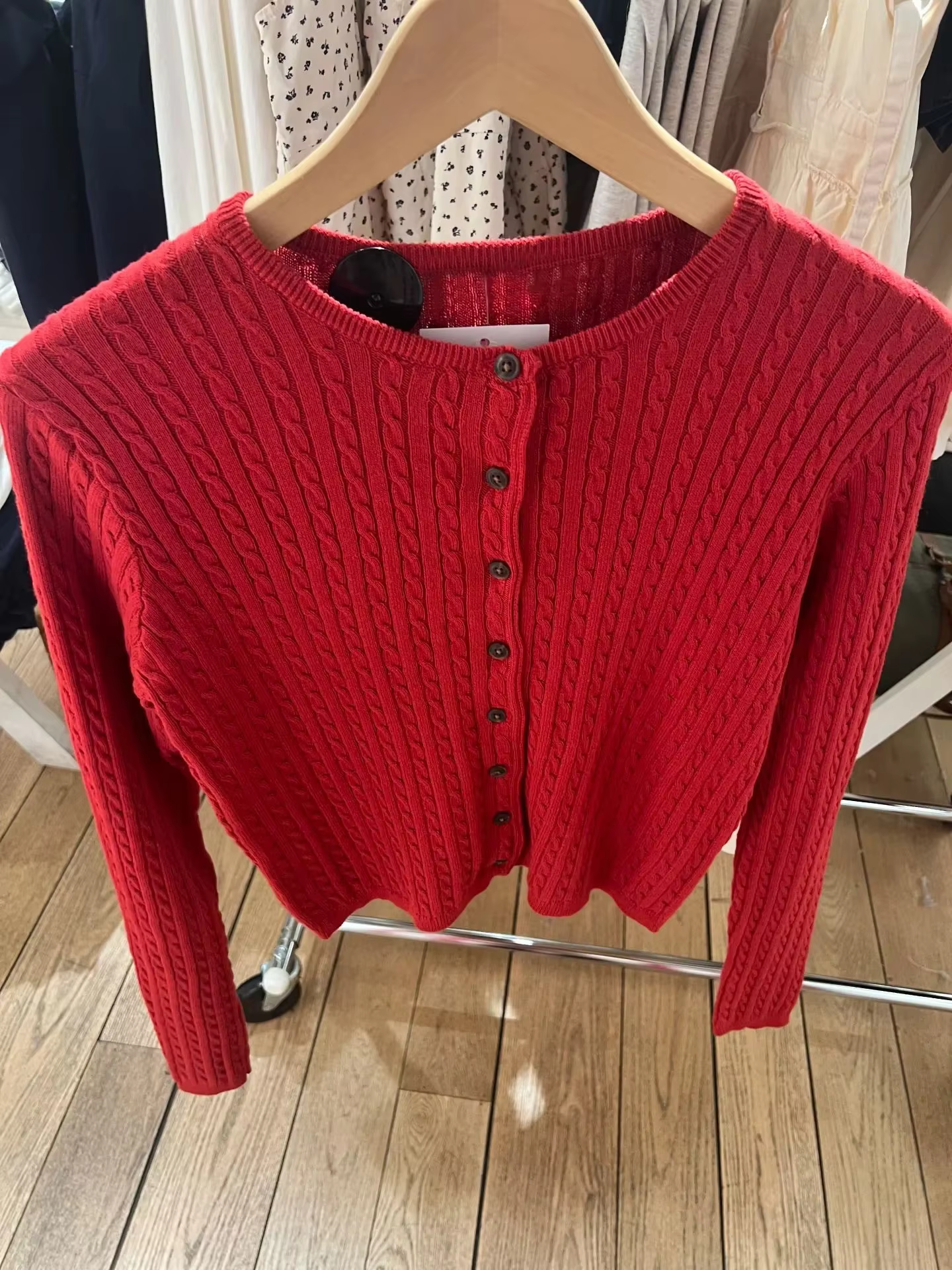 Cardigan tricoté à fleurs torsadées rouges, col rond, simple boutonnage, manches longues, manteau Sl