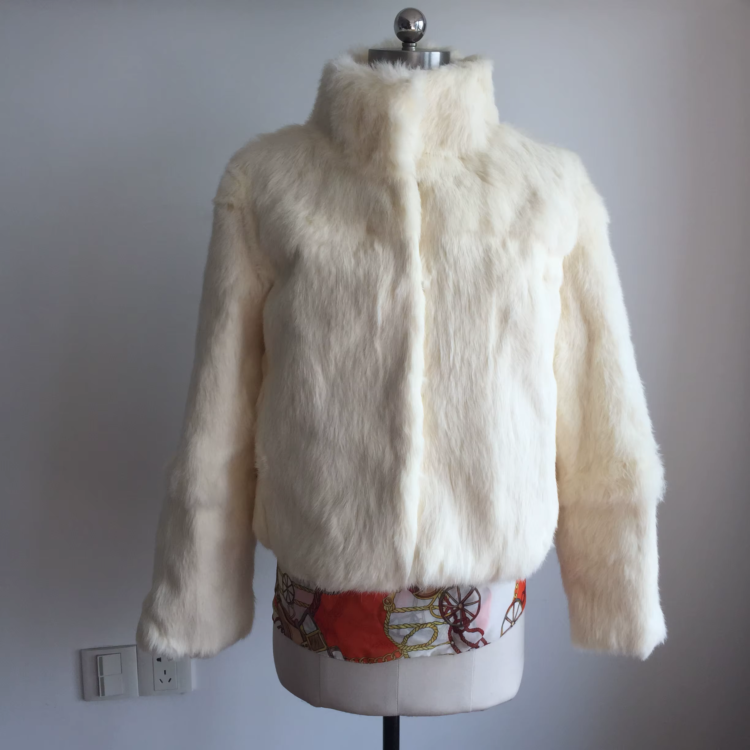 Manteau en fourrure de lapin tendance à col montant – Manteau court en fourrure bleu patchwork accro