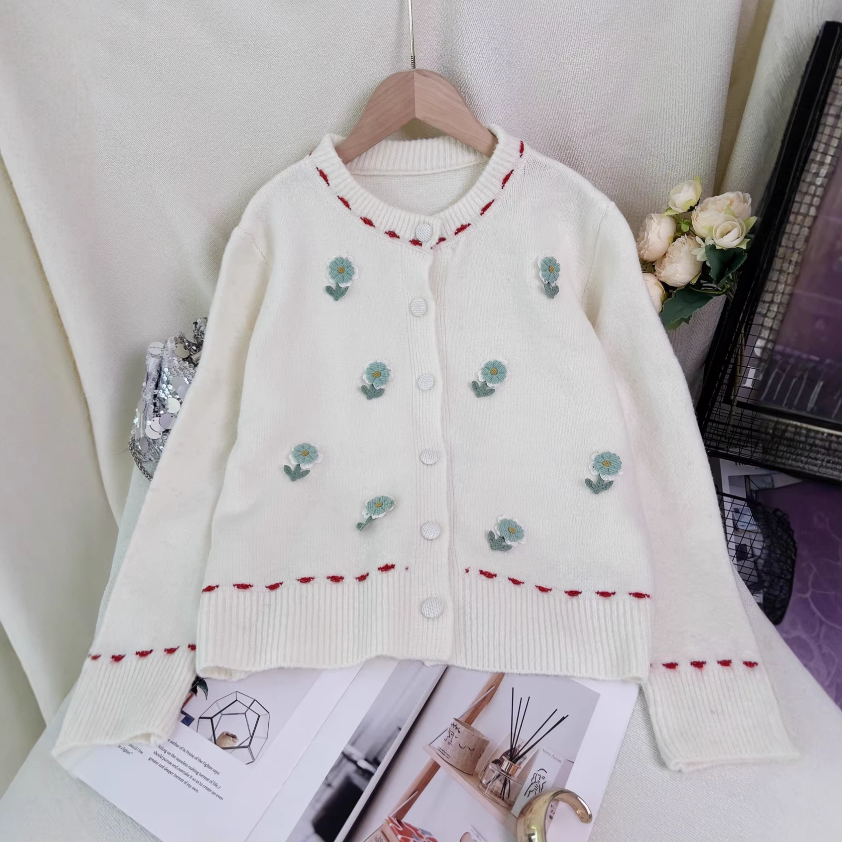 Cardigan tricoté à fleurs patchwork à col rond pour femme