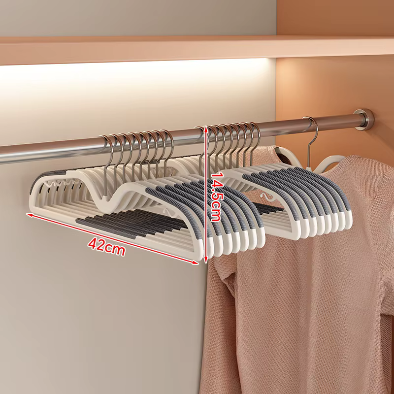 Cintre à col court antidérapant pour usage domestique, gain de place, design esthétique, anti-épaule