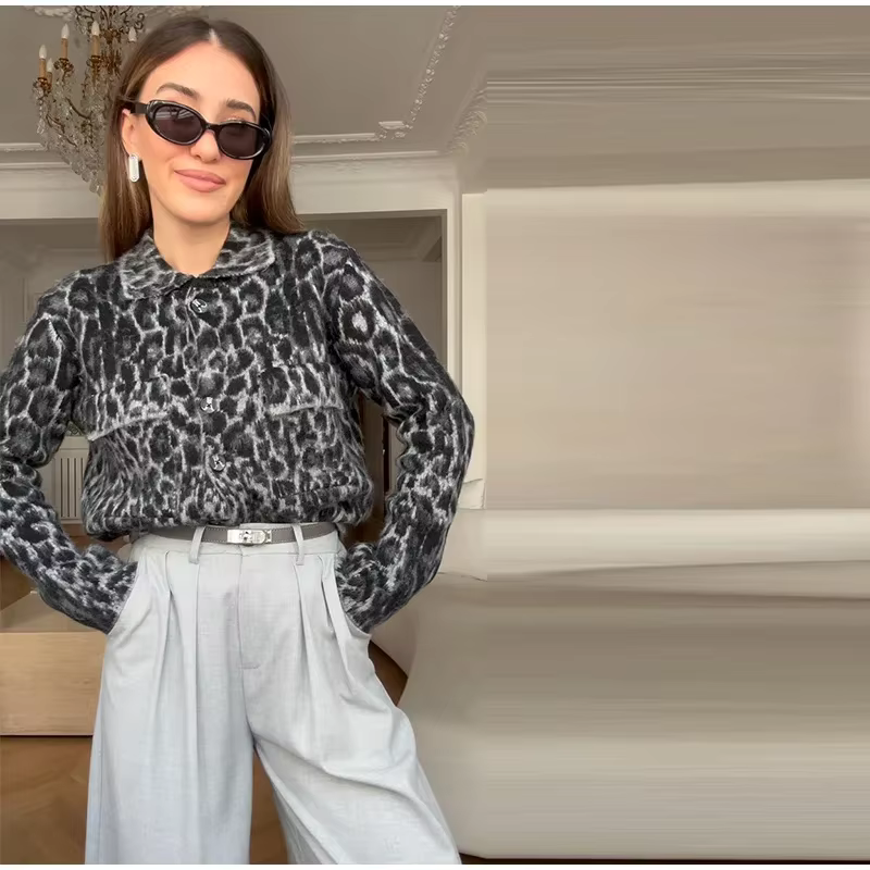 Cardigan en tricot pelucheux imprimé léopard pour femme, simple boutonnage, col rabattu, vêtements d