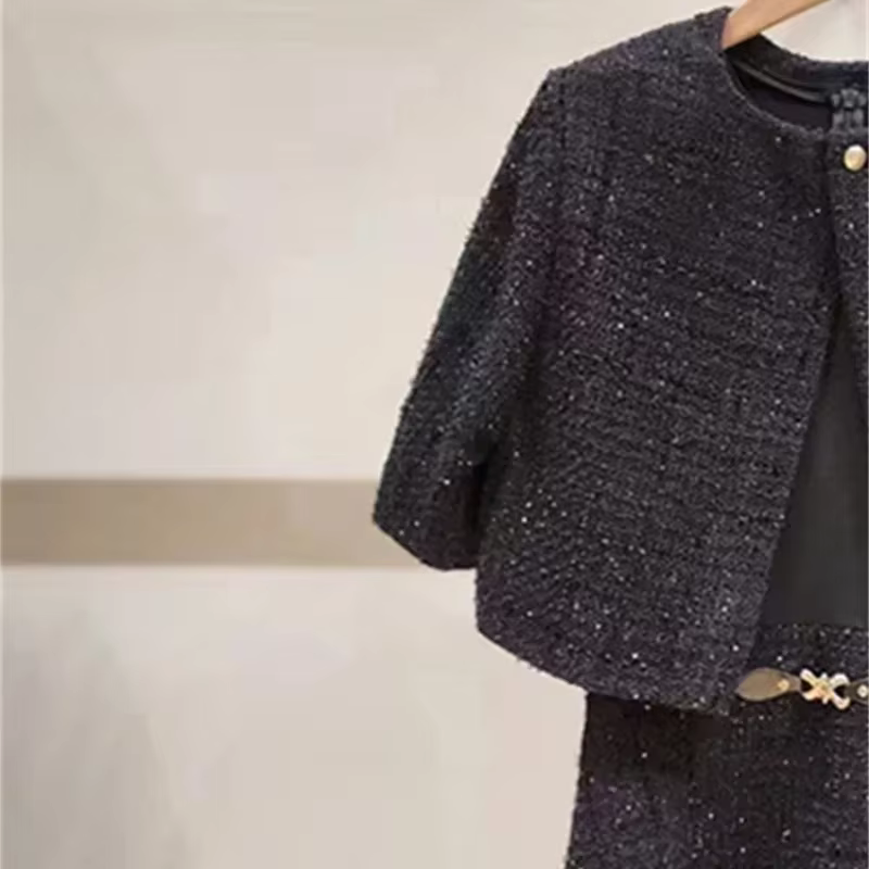 Robe tricotée rayée pour femmes, col rond, manches longues et poches décorées, robe midi, pull cardi
