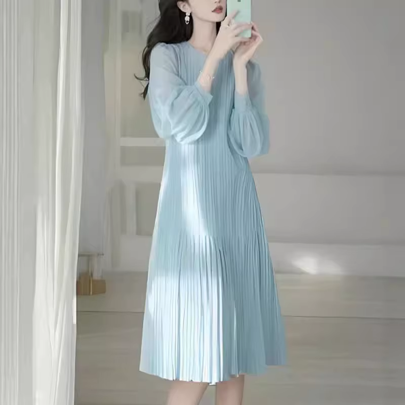 Robe française pour femmes printemps 2025, haut de gamme, ample et bleue, en mousseline de soie, col