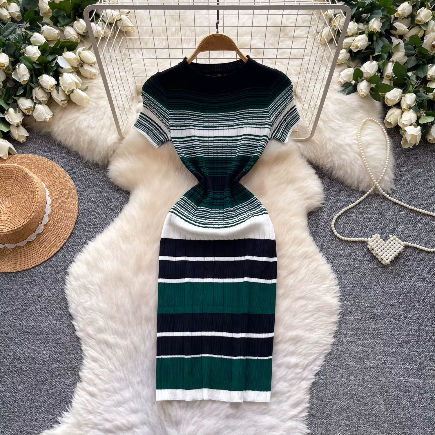Robe longue femme en maille, style Y2K streetwear, col rond, manches courtes, rayée, élégante, avec 