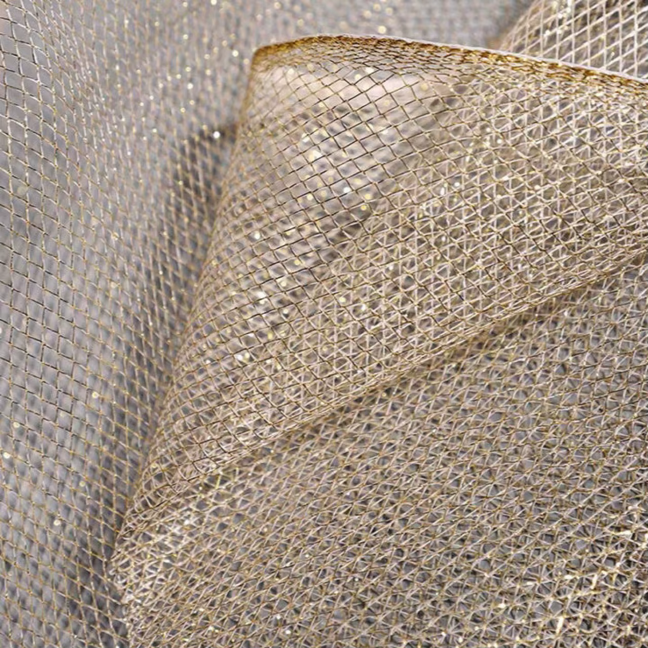 Demi-cour Tulle dur maille tissu Transparent Plaid filet tissu or argent vêtements maille tissu bricolage couture