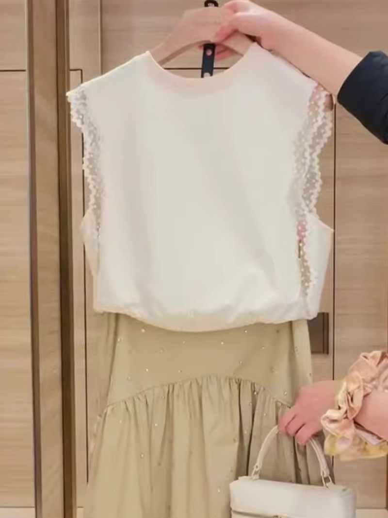 T-shirt sans manches en maille à bordure dentelle pour femme, col rond cintré, collection été 2026