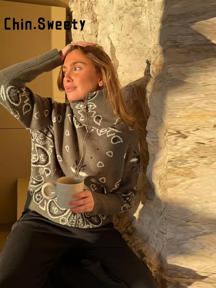 Cardigan tricoté à col en fausse fourrure pour femme
