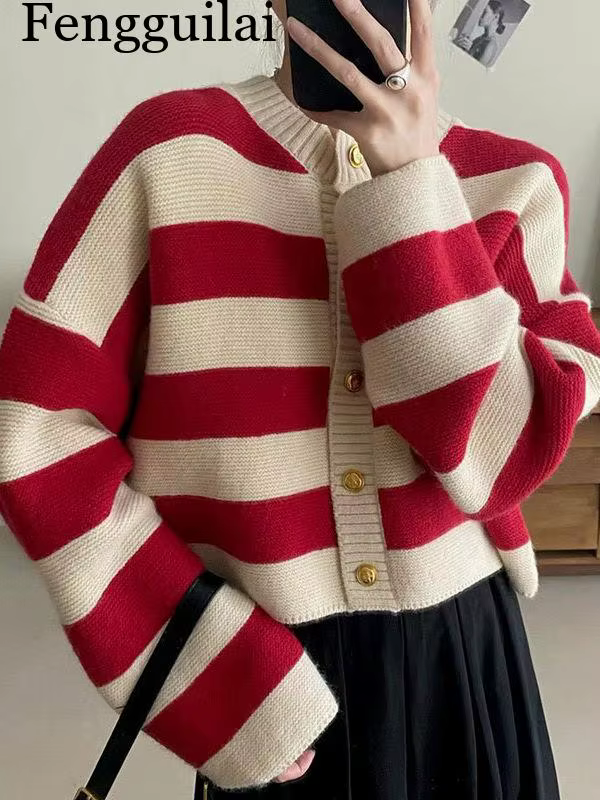 Cardigan rayé en tricot ample pour femme