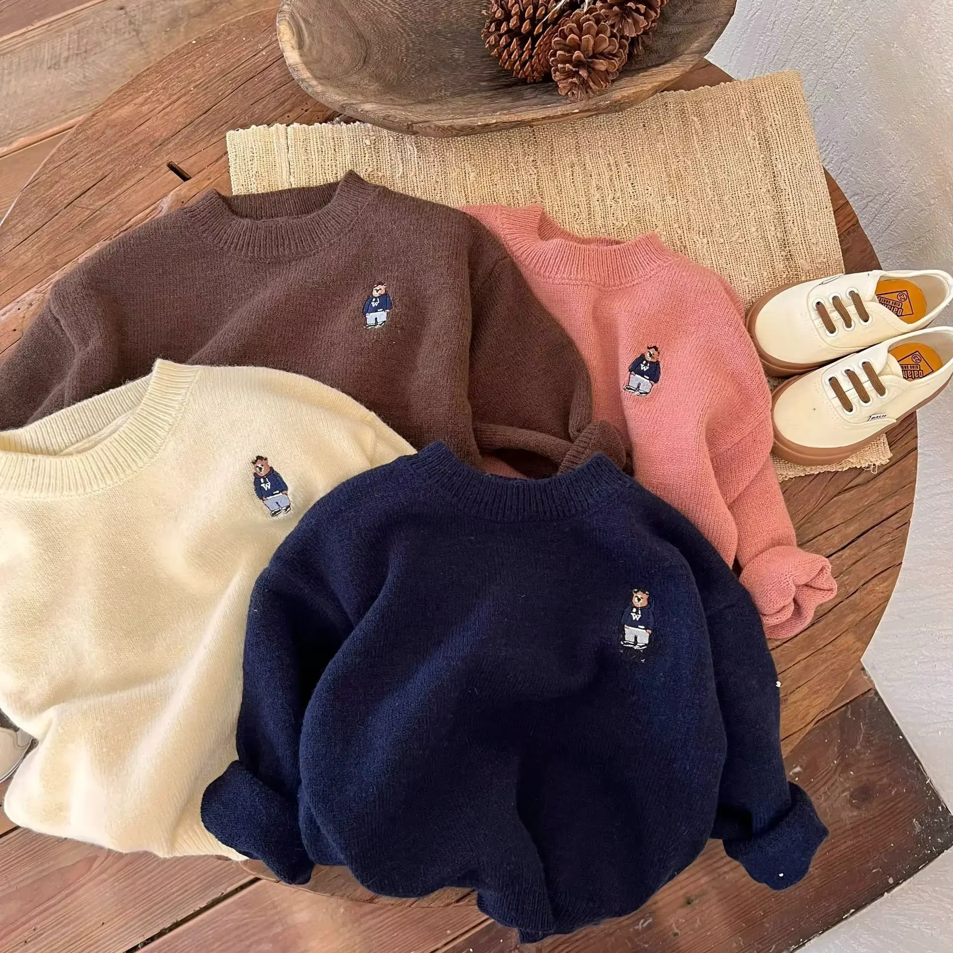 Pull de dessin animé pour enfants, pull ours, col bas, rouge, chimnet, bébé, garçons, filles, mode, automne, nouveau, 2023