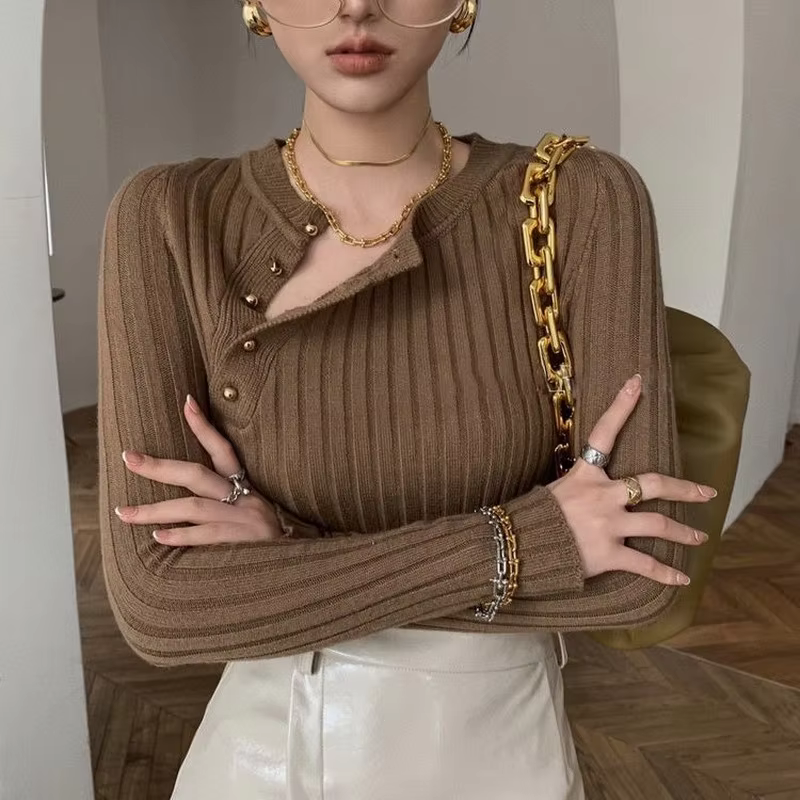 Pull vintage revisité pour femmes, chandail mince en coton acétate polyester, style bureau dame, automne hiver, longueur ample, détails bouton, couleurs variées, pour les occasions spéciales