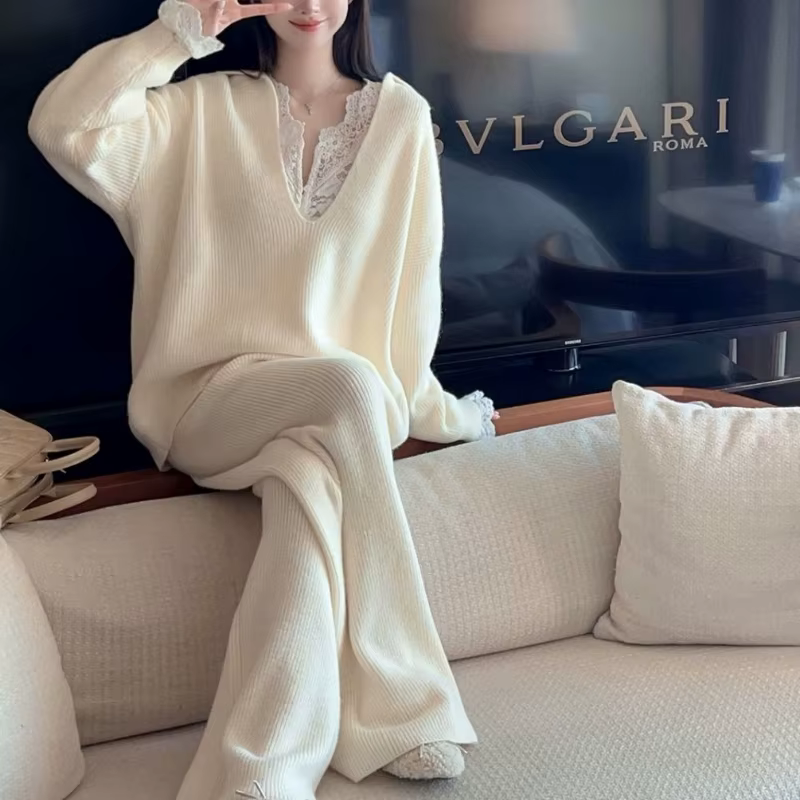 Ensemble de mode pull blanc à col en v pour femmes