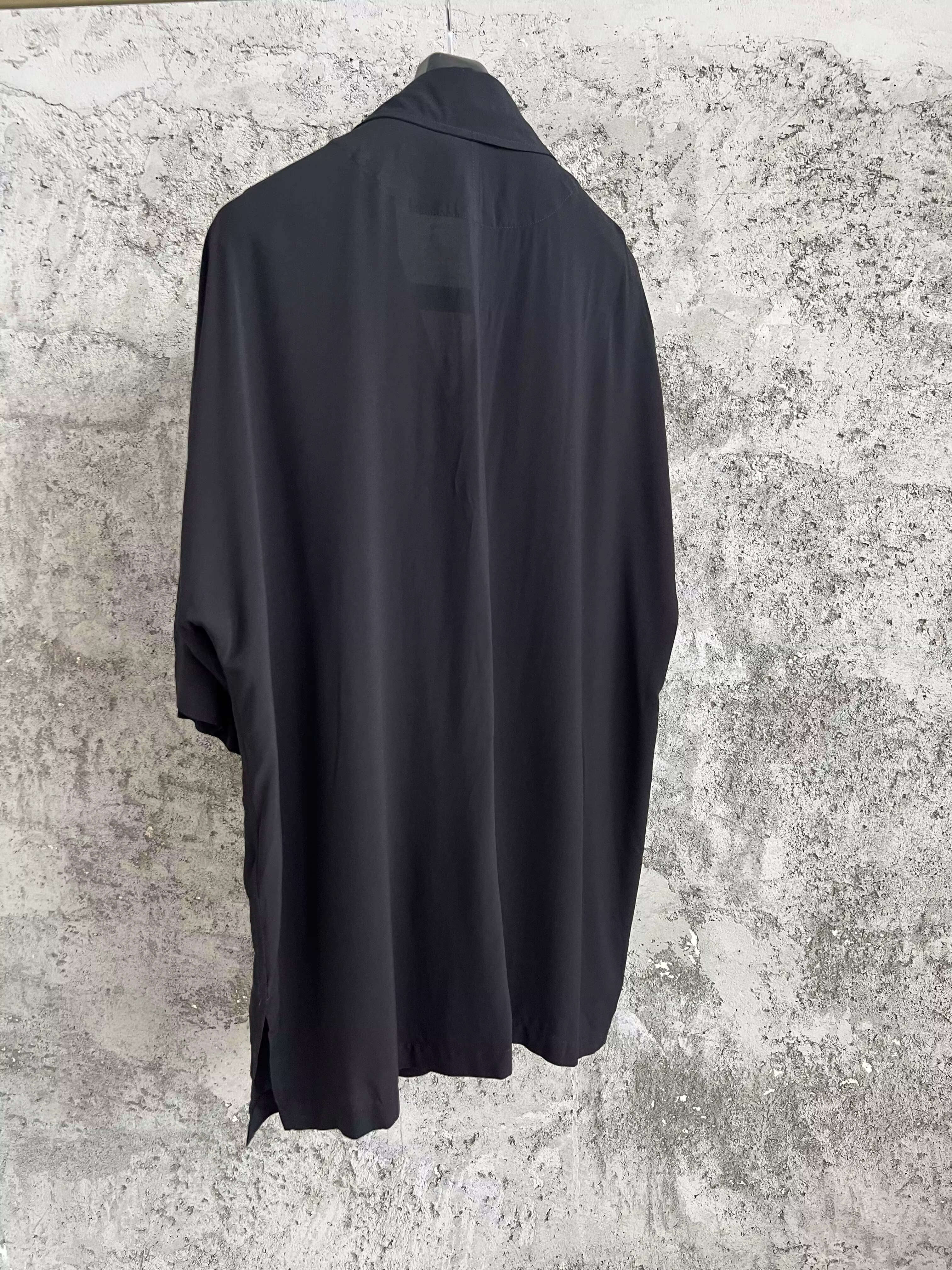 Chemise fine à manches courtes et col cubain foncé pour hommes, grande manche cinq-quarts